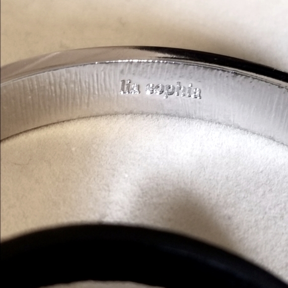 NEW CONDITION LOT OF 2 LEATHER WRAP BRACELETS - Picture 4 of 8